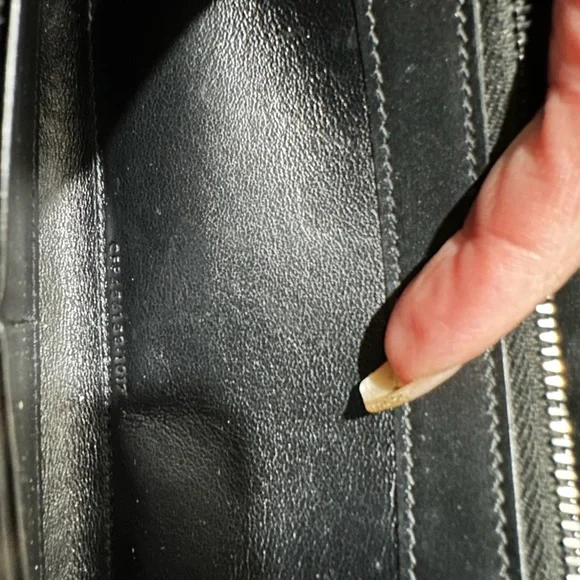 Authentic YSL zip wallet - Picture 9 of 16